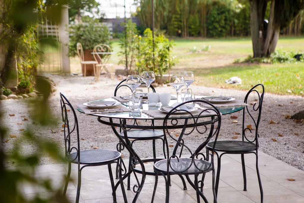 Sous Les Platanes B&B Châteaurenard Exteriör bild