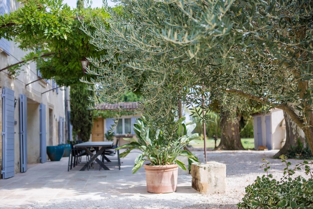 Sous Les Platanes B&B Châteaurenard Exteriör bild